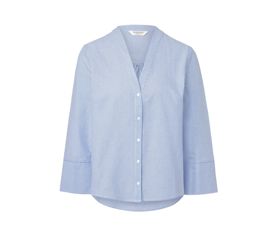 Eine hellblau-weiß gestreifte Bluse mit langen Ärmeln und Knöpfen.