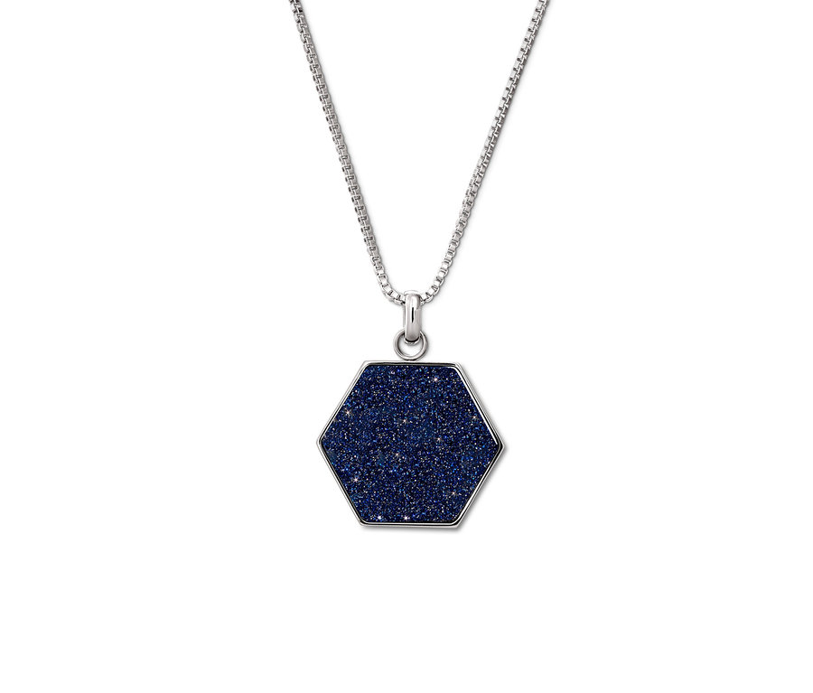 Silberne Kette Sternenhimmel mit sechseckigem, blauem Anhänger.