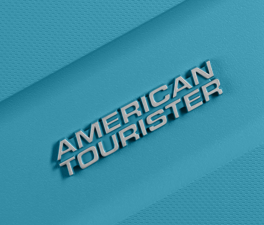 Detailaufnahme eines großen, hellblauen American Tourister »Jetdriver 3.0« Koffers.