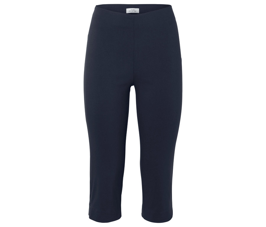 Dunkelblaue Caprihose vor weißem Hintergrund.