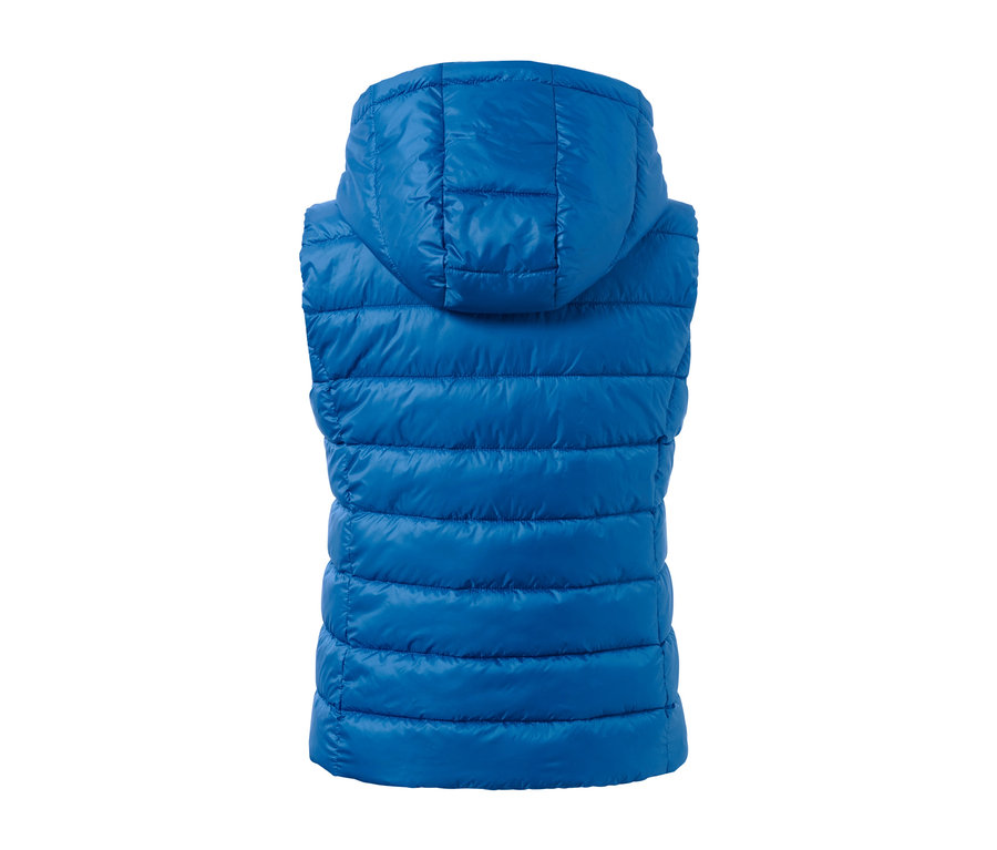 Blaue Steppweste mit Kapuze.