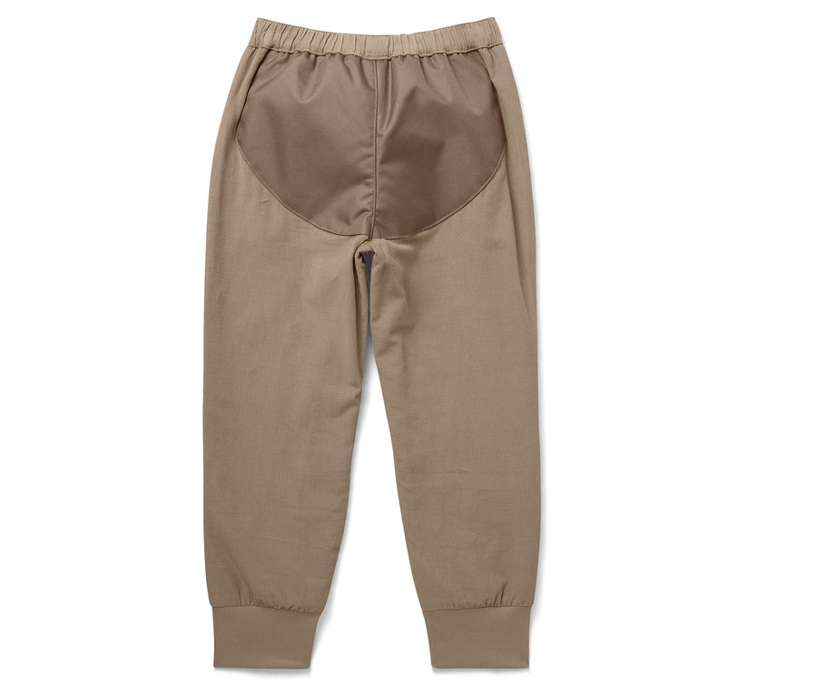 Beige Jogginghose mit braunem Einsatz auf der Rückseite.