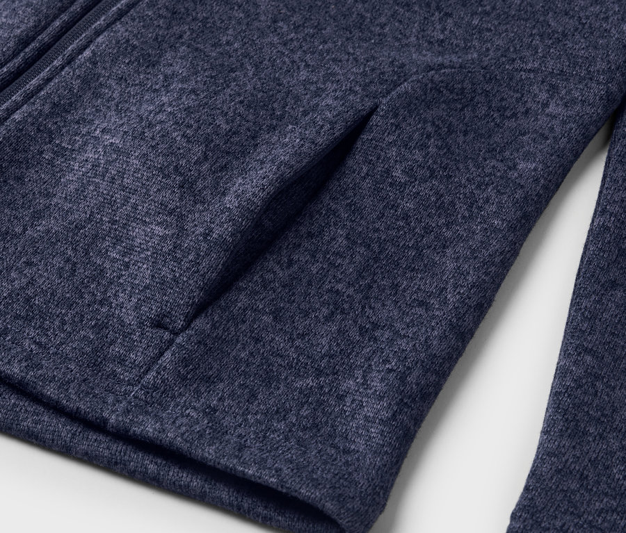 Detailansicht einer Da.Strickfleece-Jacke, dunkelblau.