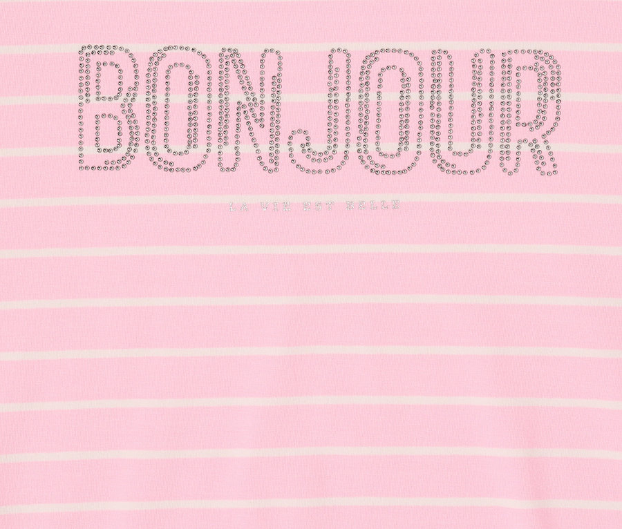 Nahaufnahme des gestreiften CECIL Shirts in Rosa mit dem Strass-Schriftzug "Bonjour".