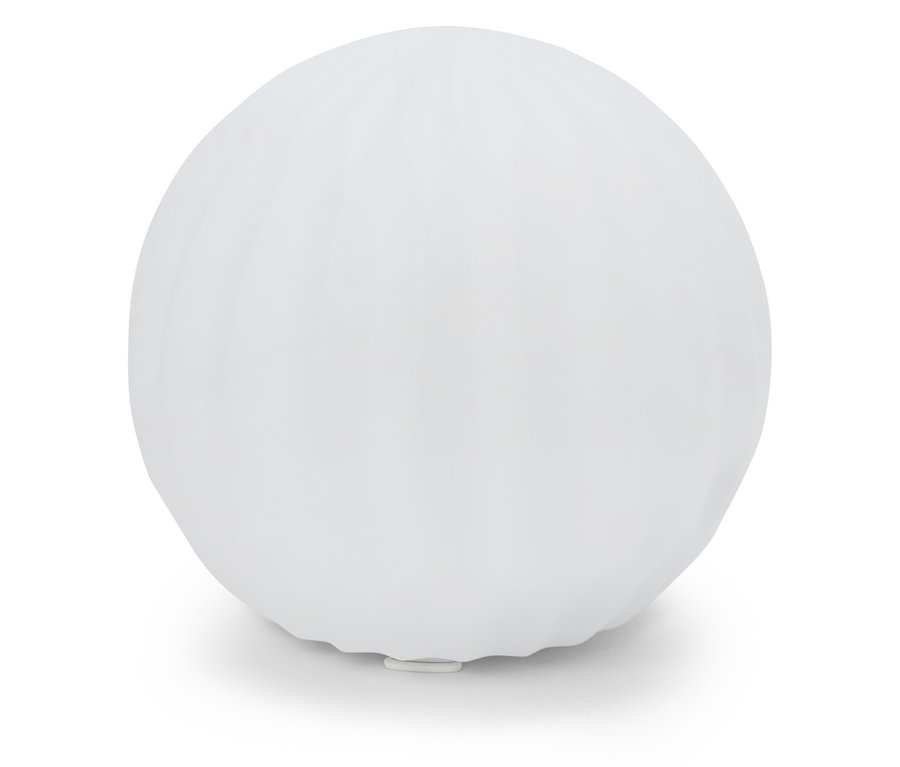 Weiße kugelförmige Lampe auf einem weißen Hintergrund.