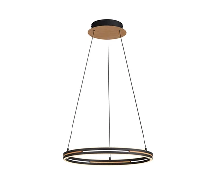 Runde Pendelleuchte mit schwarzem Außenring und hellem Holz-Innenring, aufgehängt an drei schwarzen Kabeln von einer runden Deckenhalterung in Schwarz und Holzoptik.