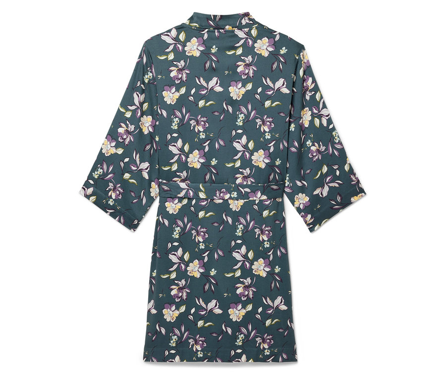 Rückansicht eines Morgenmantels mit Blumendruck in Grün-, Lila- und Weißtönen.