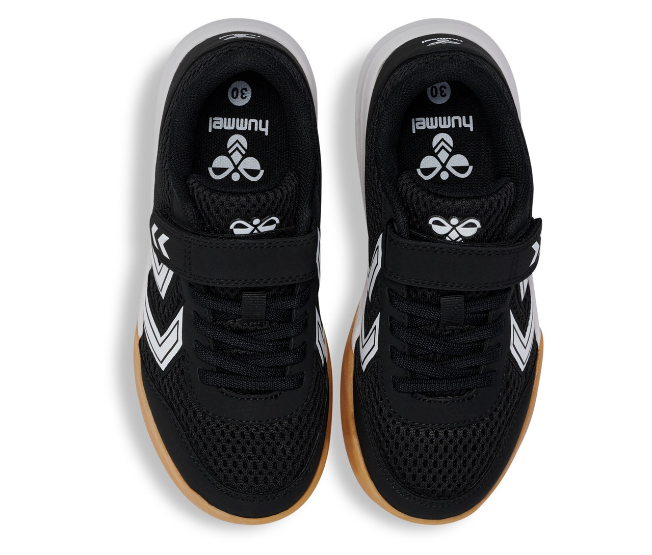 Draufsicht auf ein Paar schwarze hummel® Multiplay Flex VC JR Schuhe mit weißen Akzenten und Klettverschluss.