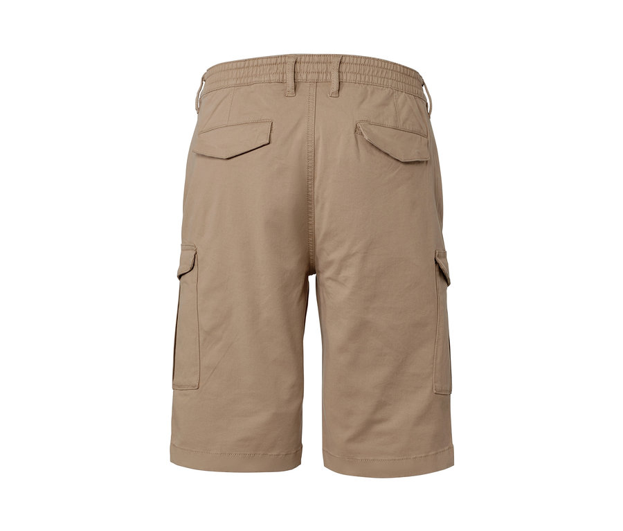 Beige Cargo-Shorts von hinten.