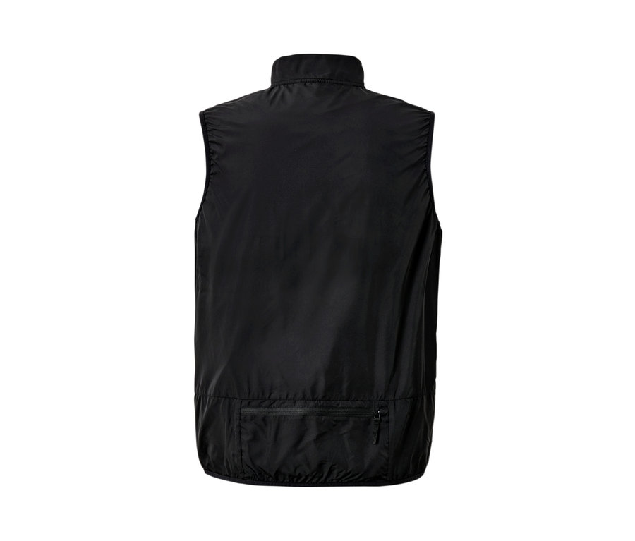 Schwarze Funktionsweste.