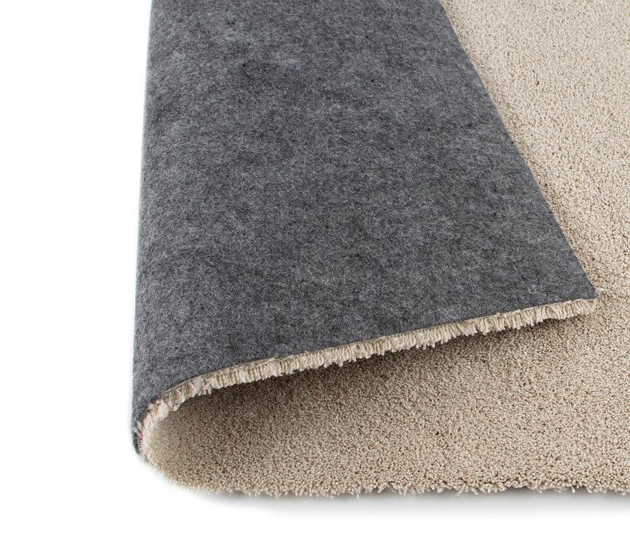 Nahaufnahme eines Teppichs »Jane« in Beige.