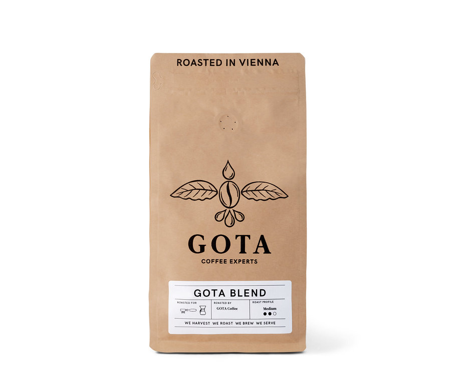 Packung Gota Coffee - Gota Blend Omni-Roast - 500 g Ganze Bohne mit dem Aufdruck Roasted in Vienna.