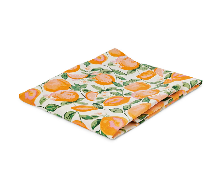 Zusammengelegte abwischbare Tischdecke mit Orangenmuster.