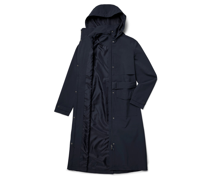 Marineblauer Mantel mit Kapuze, offen, mit sichtbarem Futter.