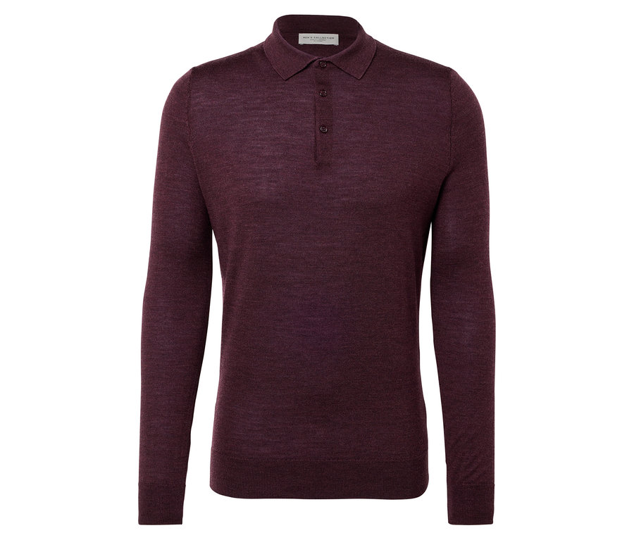 Weinrotes Langarm-Poloshirt.