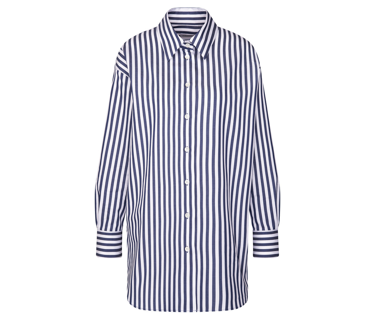 Blau-weiß gestreiftes Hemd mit langen Ärmeln und Knöpfen.
