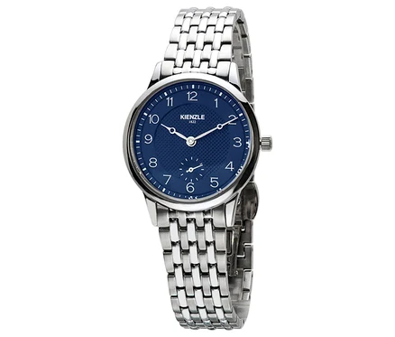 Nahaufnahme der blauen Kienzle Uhr »Lady Elegance« mit silbernem Armband.