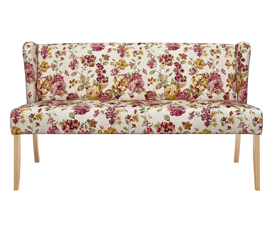 Eine Bank mit einem Blumenmusterbezug steht auf einem weißen Hintergrund.