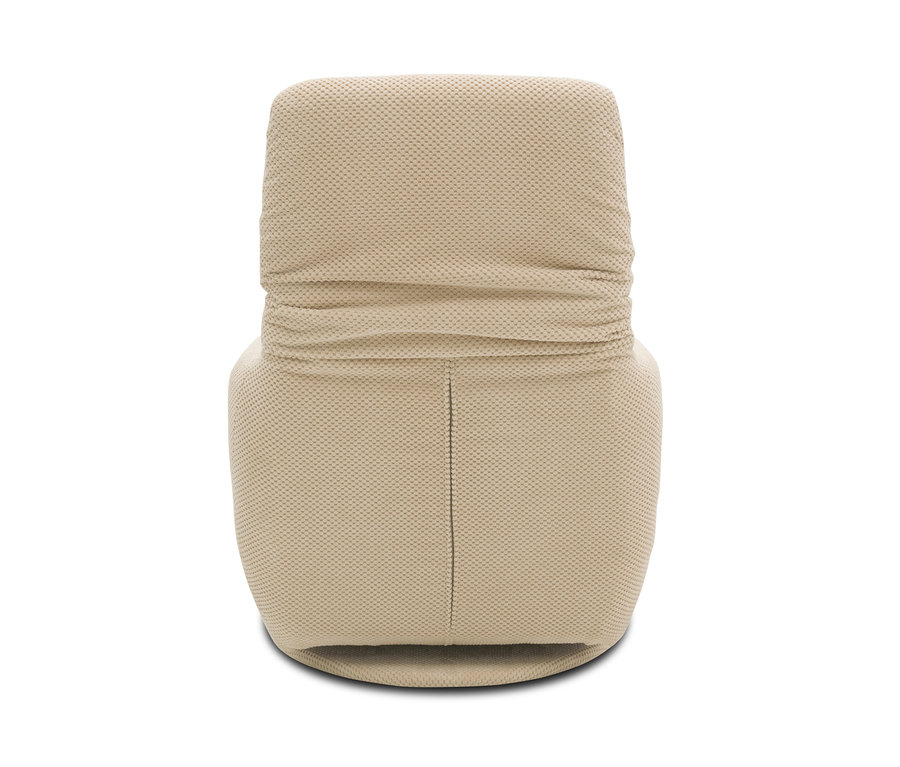 Rückansicht des beigen DOMO collection Sessel »Stockholm«.