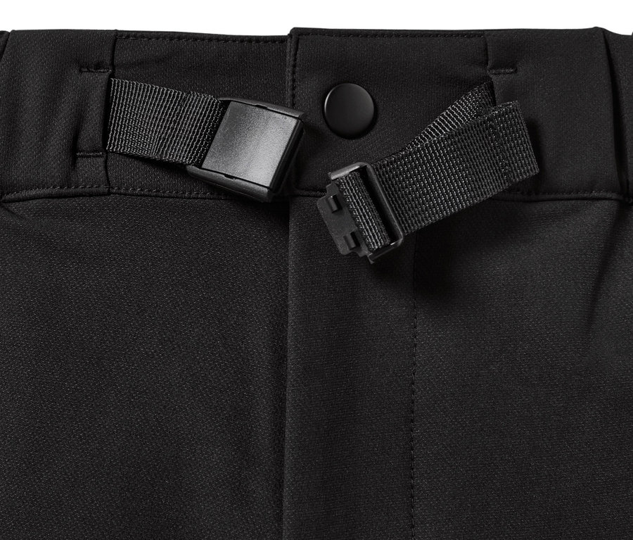 Detailaufnahme einer Thermohose mit Gürtel.
