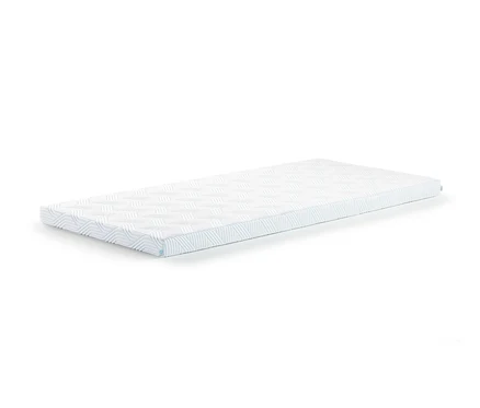 Ein TEMPUR Pro® Plus SmartCool™ Topper auf einem weißen Hintergrund.