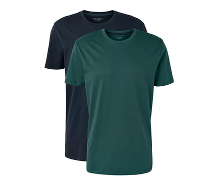 Zwei T-Shirts mit Rundhalsausschnitt, eines marineblau und eines grün, liegen übereinander.