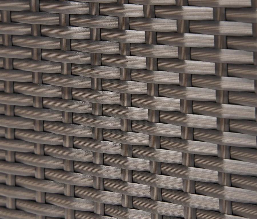 Detailaufnahme einer Auflagenbox mit Polyrattangeflecht.