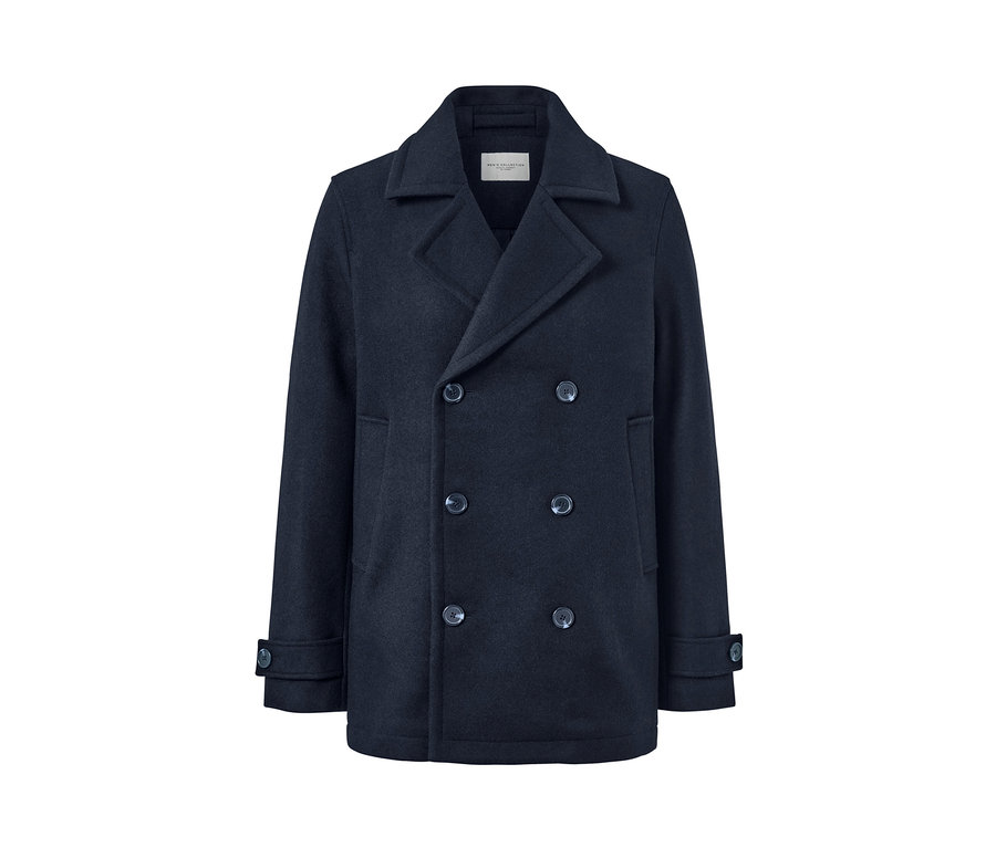 Eine dunkelblaue Caban-Jacke.