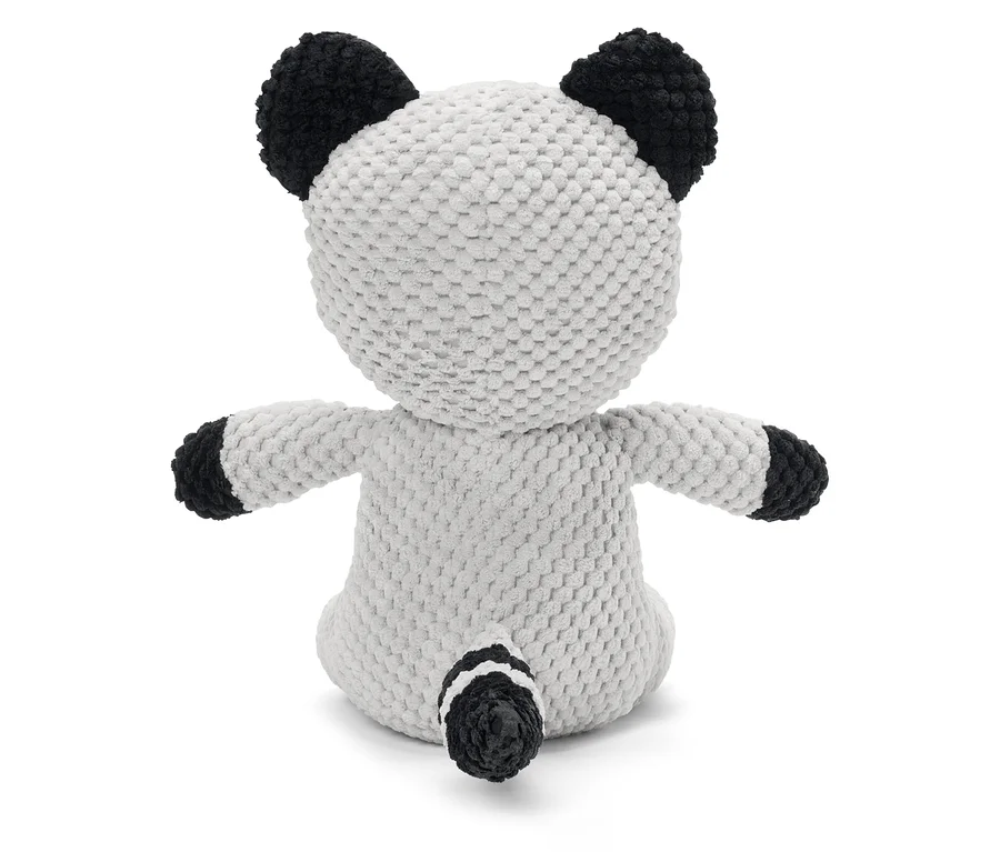 Rückseite eines Plüschpandas mit schwarzen Ohren, Armen und Schwanz auf weißem Hintergrund.