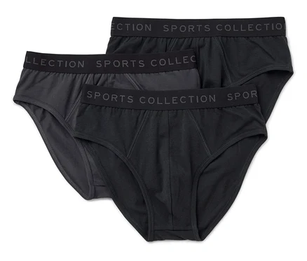 Drei Herrenslips, einer grau und zwei schwarz, liegen übereinander. Der Bund ist mit SPORTS COLLECTION beschriftet.