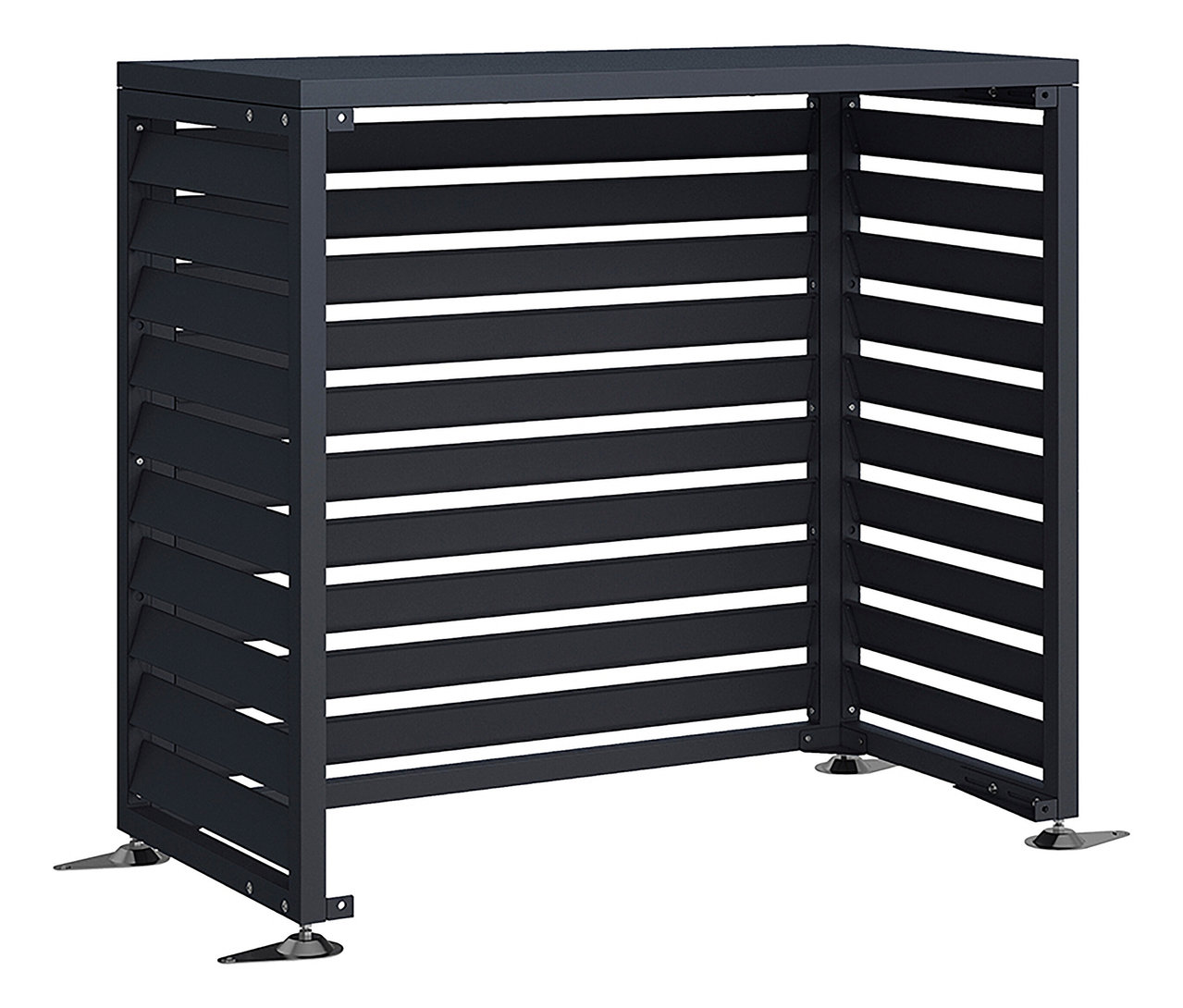 Eine graue Outdoor-Klimaanlagenabdeckung mit horizontalen Lamellen.