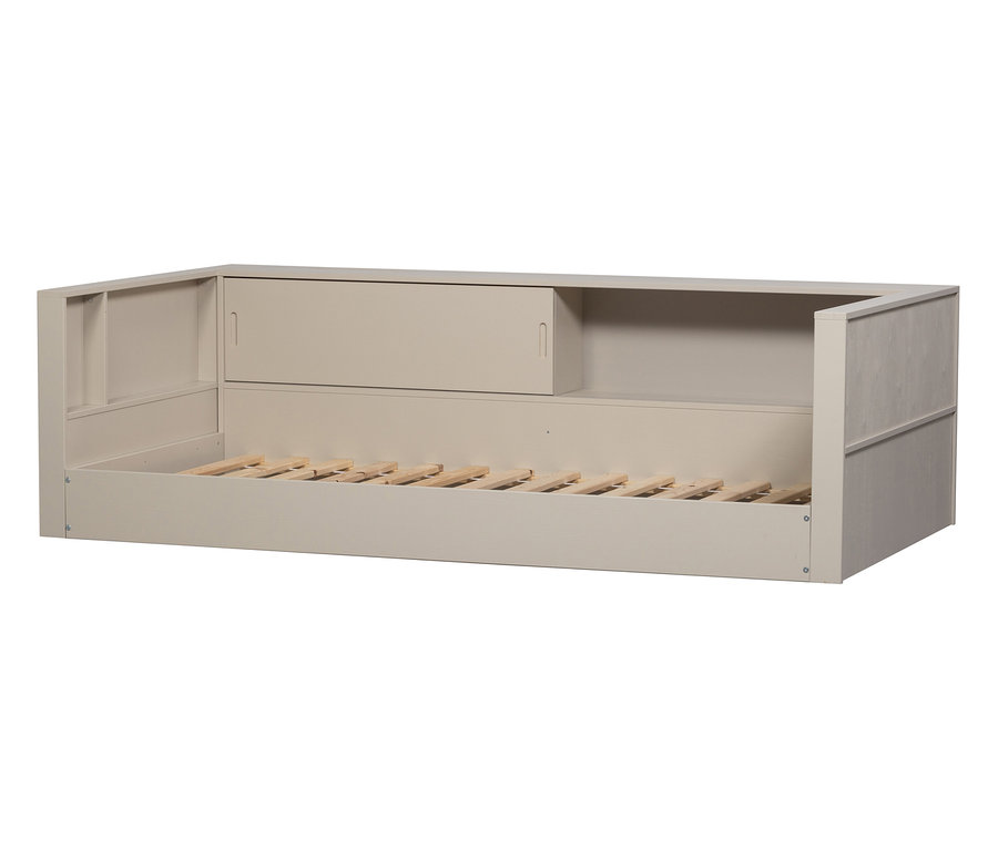 WOOOD Kiefernholz-Bed-Bank »Carter« in Staubfarbe. Das Bett hat einen integrierten Nachttisch.