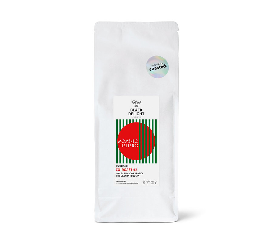 Eine Packung Black Delight x roasted. - Momento Italiano Co-Roast #2 Espresso - 500 g ganze Bohne.