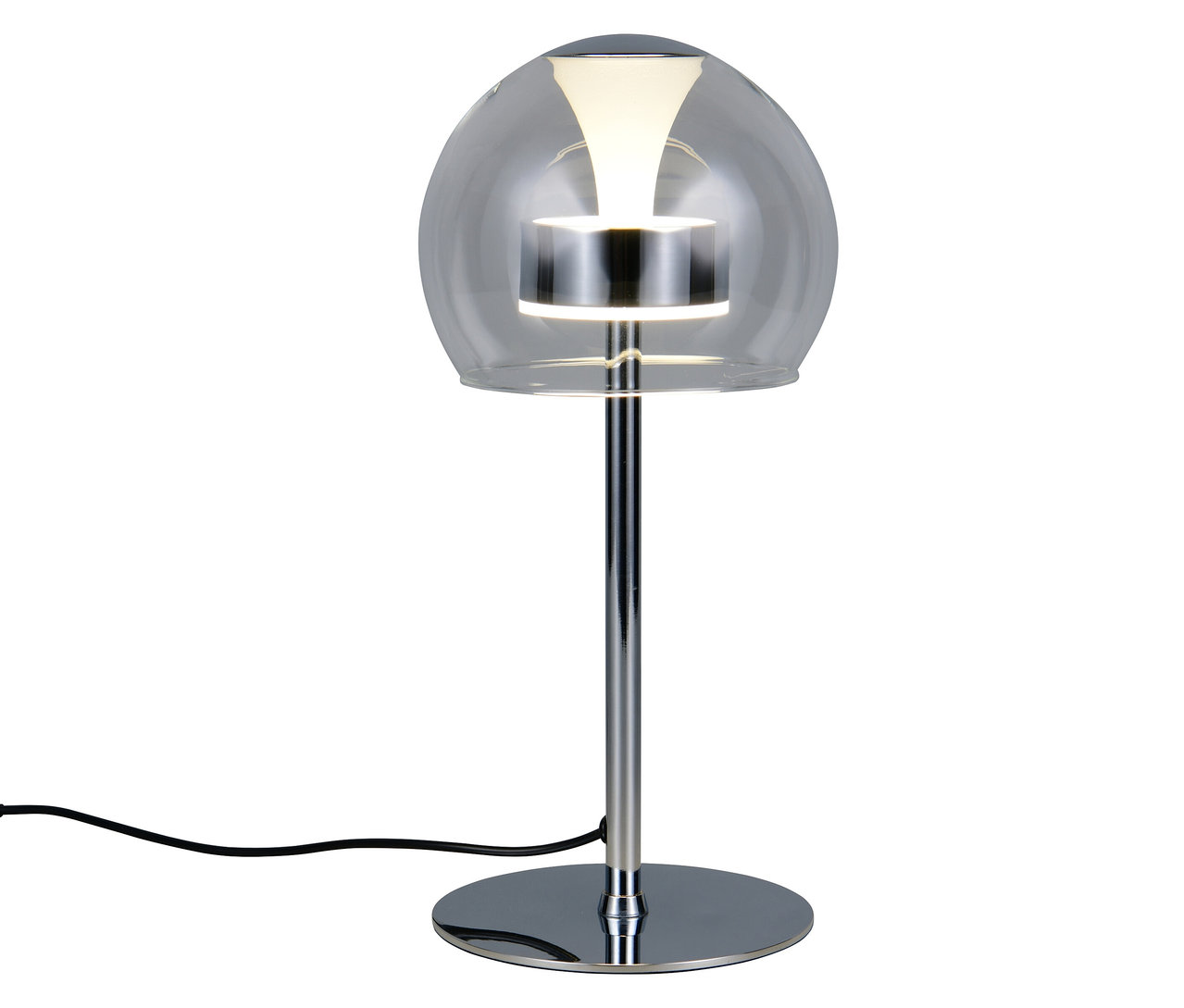 Eine silberne Trio LED-Tischleuchte »Flynt« mit einem kugelförmigen Glasschirm.