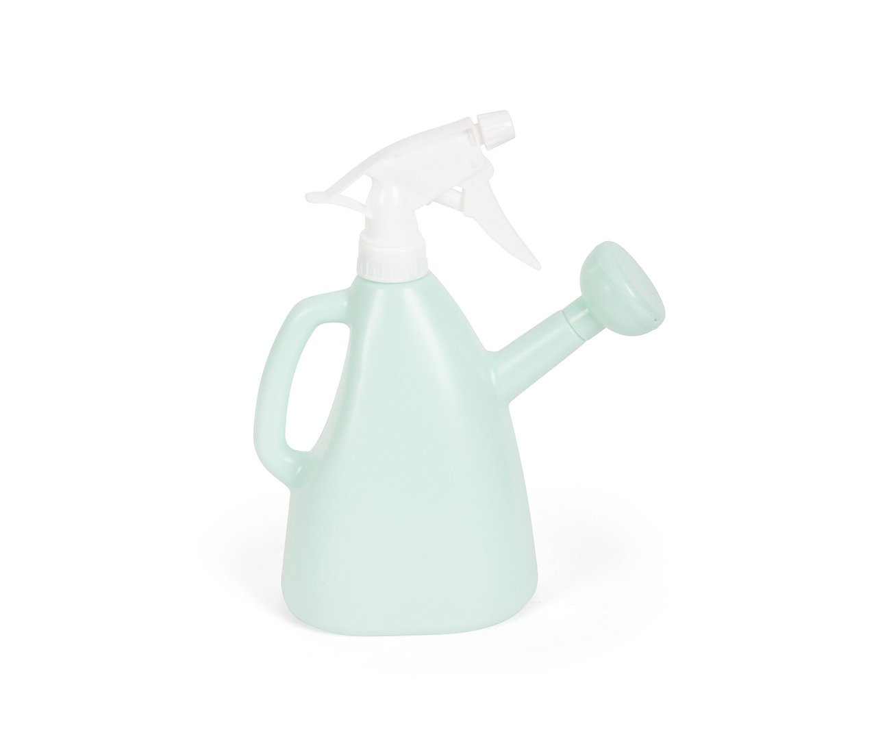 Hellgrüne Gießkanne mit weißer Sprühdüse auf weißem Hintergrund.