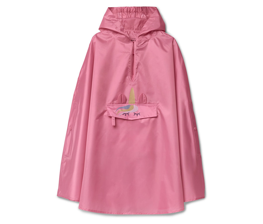 Rosa Regenponcho mit Kapuze und Einhorn-Applikation auf der Tasche.