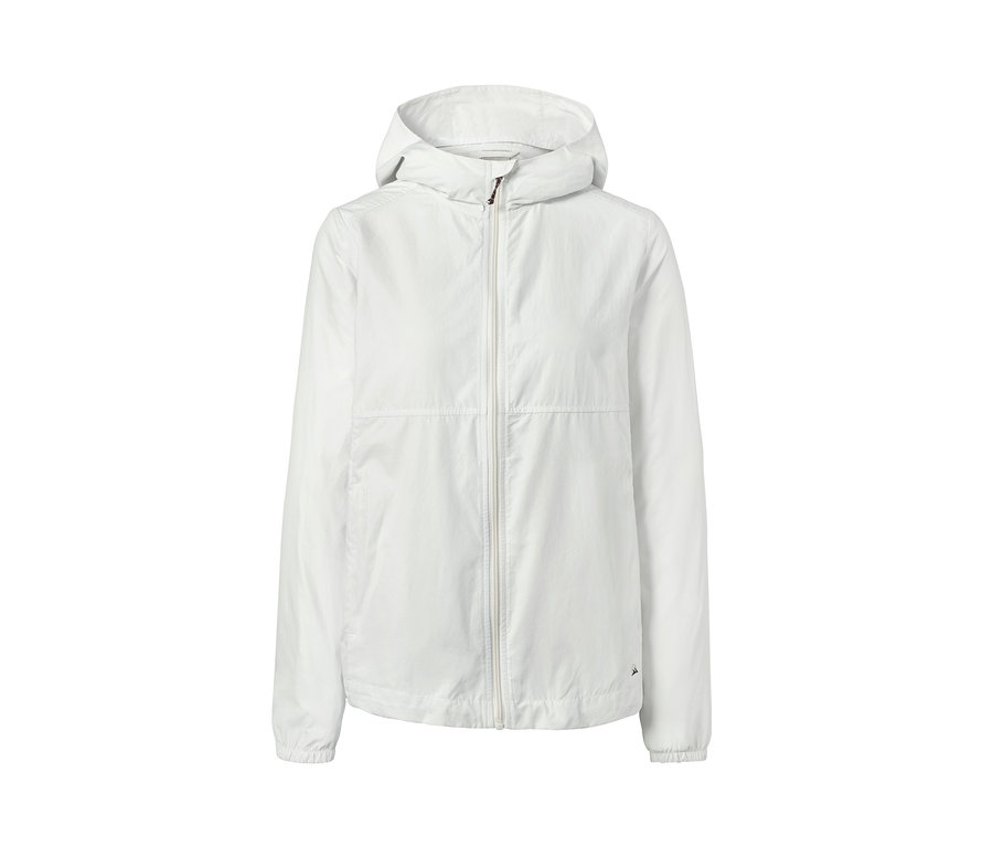 Weisse Windjacke mit Kapuze und Reissverschluss in der Mitte.