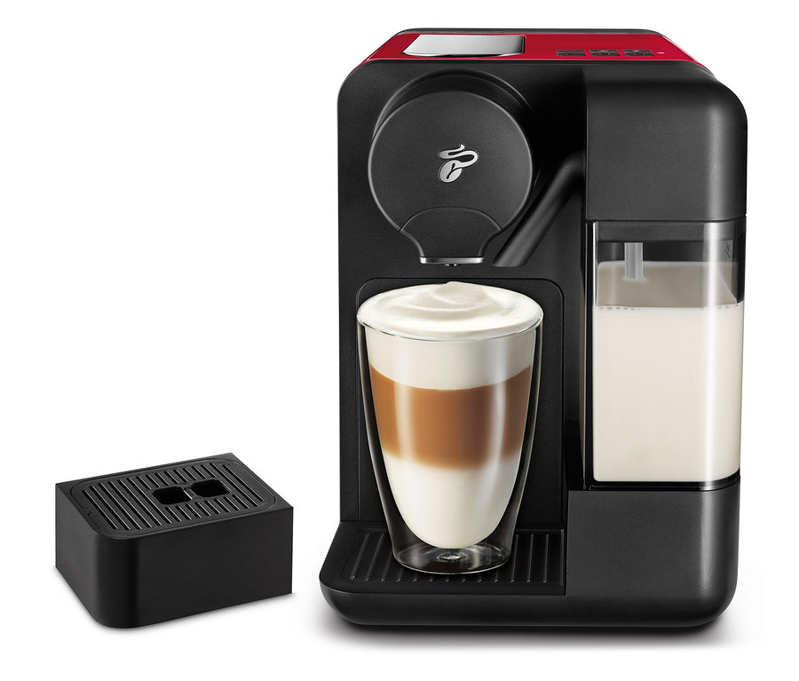 Schwarze Cafissimo milk, rot, Kaffeemaschine mit Kaffee und Milch.