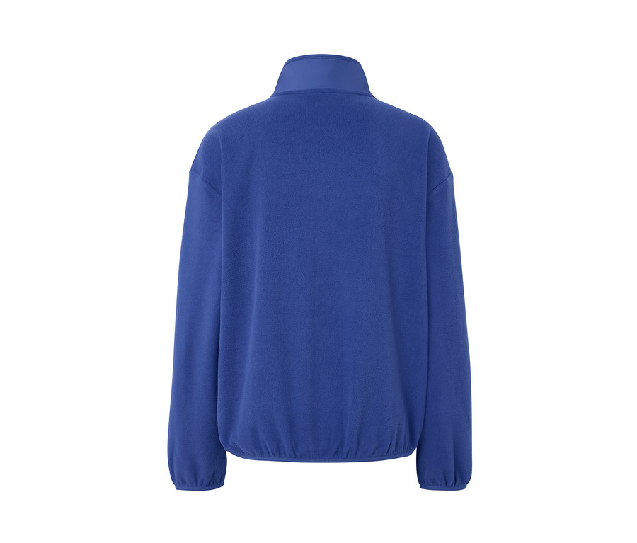 Blauer Fleecepullover.