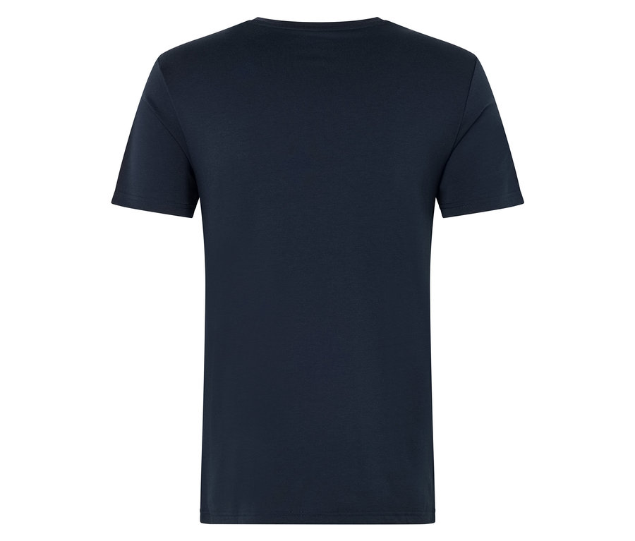 Nahaufnahme eines marineblauen T-Shirts.