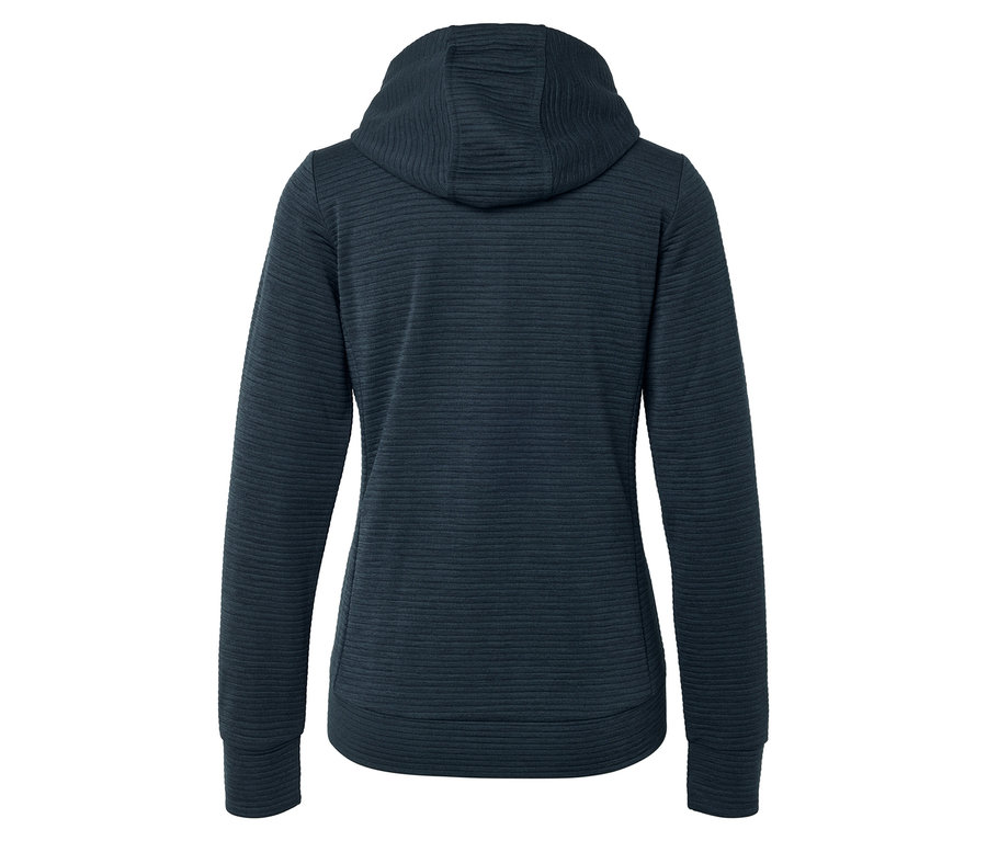 Rückansicht eines dunkelblauen Kapuzenpullovers mit horizontal gerippter Textur.