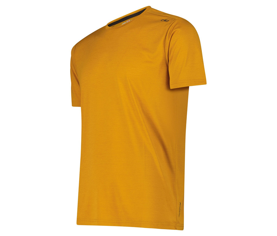 Gelbes T-Shirt mit kurzen Ärmeln, das auf einem weißen Hintergrund liegt.