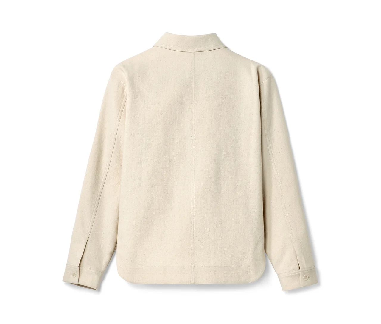 Rückansicht der NAH/STUDIO Blusenjacke aus ungefärbter Baumwolle.
