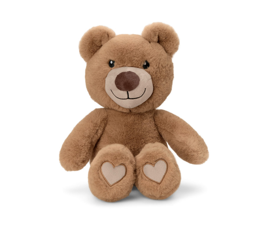 Ein braunes Plüschtier »Bär« sitzt auf einem weißen Hintergrund.