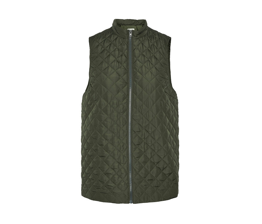 Eine gesteppte 3-in-1-Jacke mit Reißverschluss in der Mitte.