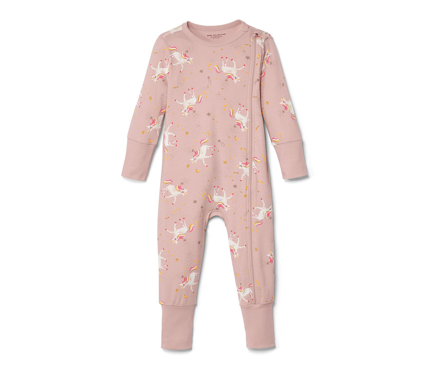 Rosa Pyjama mit Einhörnern.
