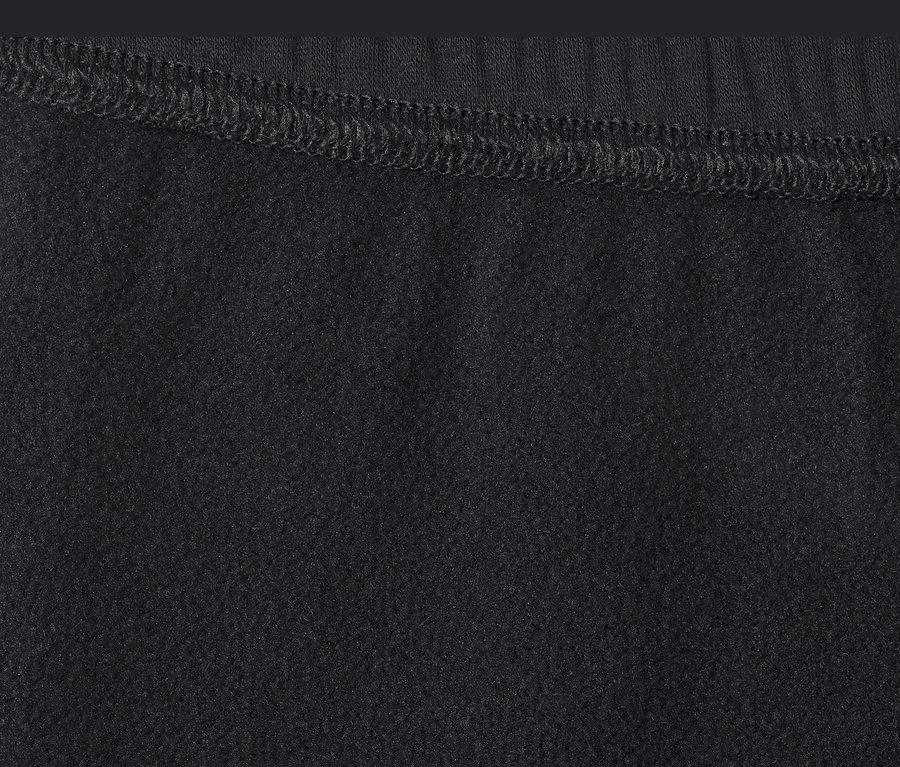 Detailaufnahme einer schwarzen Kinder-Thermoleggings.