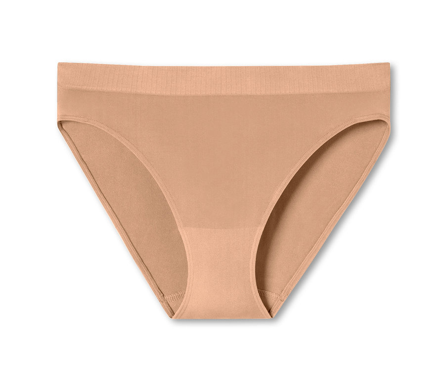 Beiger SCHIESSER Rio Slip, Ahorn, auf weißem Hintergrund.