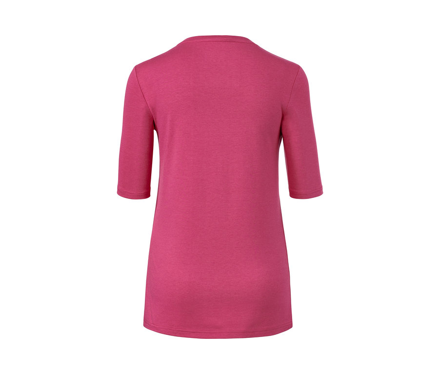 Rosa Pyjamaoberteil mit kurzen Ärmeln.