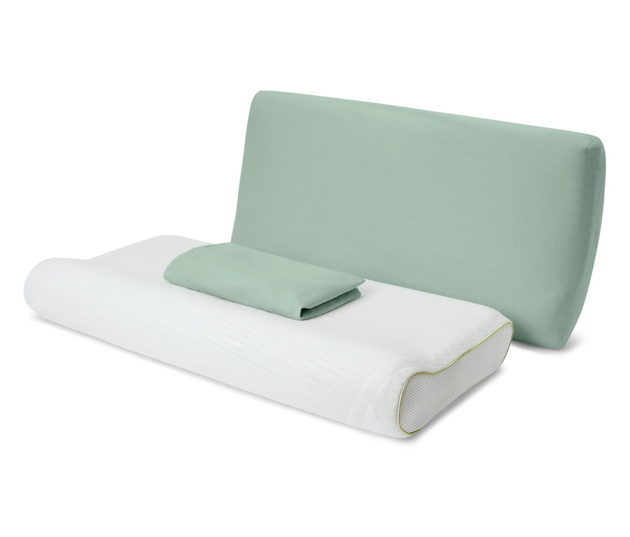 Das Bild zeigt drei Kissen: ein weißes, geformtes Kissen, ein kleines, hellgrünes, rechteckiges Kissen und ein großes, hellgrünes, rechteckiges Kissen.